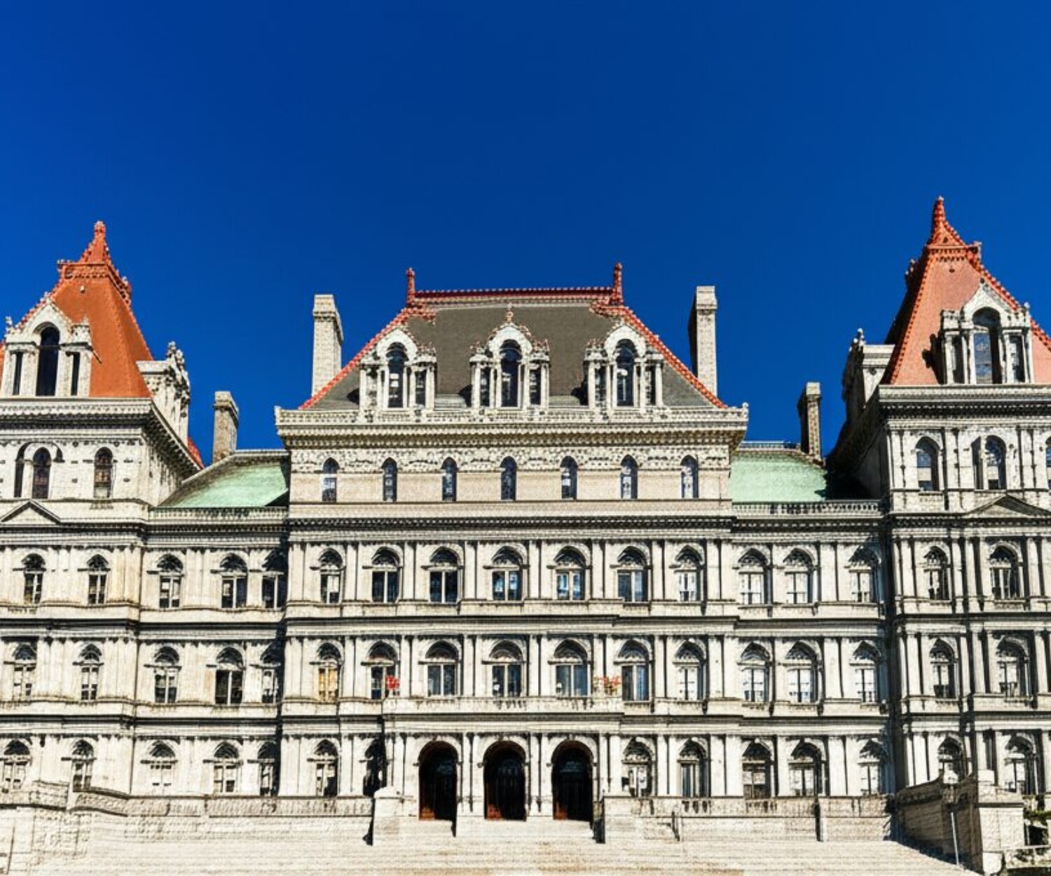 ニューヨーク州庁舎の外観