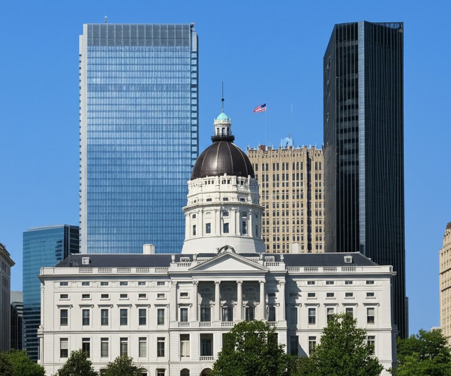 デラウェア州庁舎とニューヨークのビル群