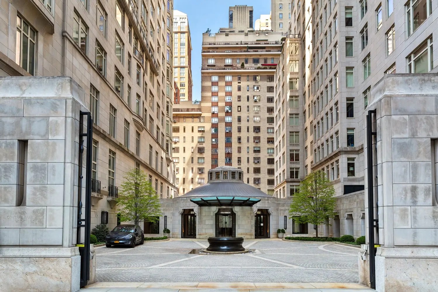 ニューヨークの15 Central Park Westの住戸と共用部